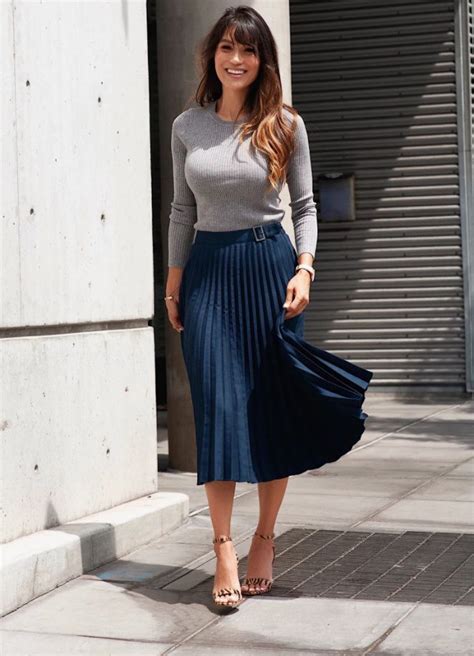 dark blue skirt outfit ideas